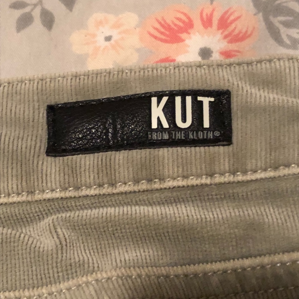 Kut from the Kloth women’s Skinny Cords